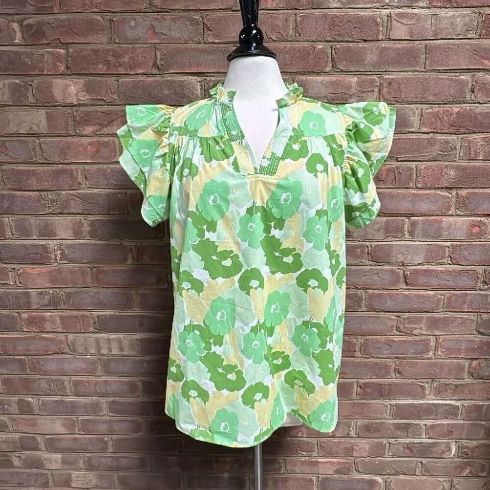 First Love Women’s Green Floral V Neck Ruffle Sleeve Top Sz Med NEW